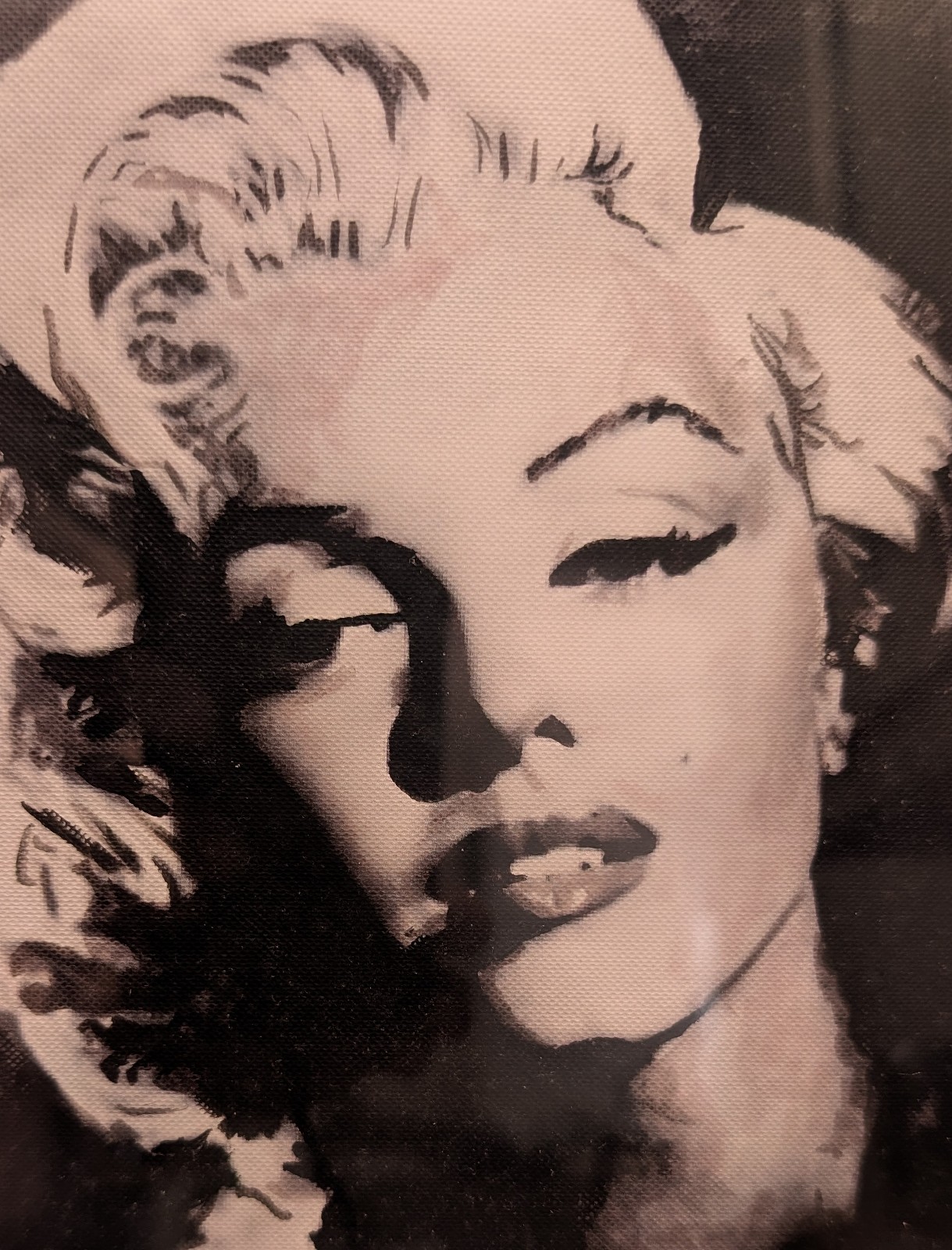 Black and white oil portrait of Marilyn Monroe